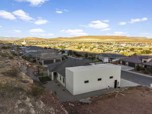 Bird's eye view featuring a mountain view