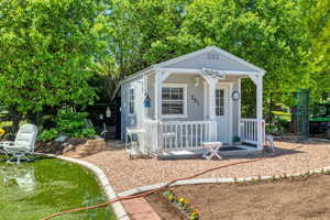 Garden shed with kitchen