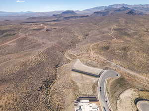 Aerial view with a mountain view