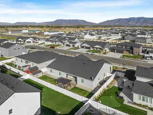 Bird's eye view featuring a mountain view