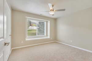 Large size bedroom 1, baybox window and ceiling fan