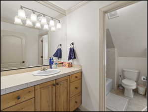 Upstairs full bathroom