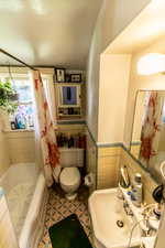 Unit 2 Bathroom