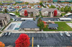 Birds eye view of property