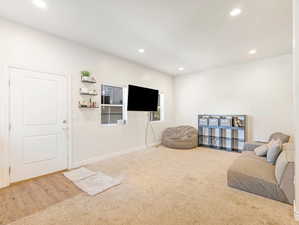 Sitting room with carpet