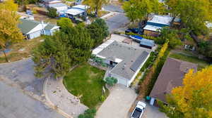 Birds eye view of property