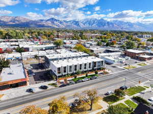 Bird's eye view with a mountain view