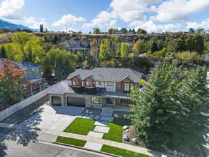 Drone / aerial view featuring a mountain view