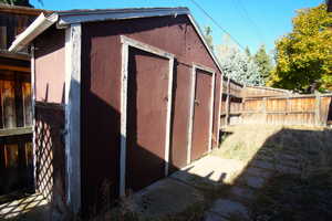 Garden Area with 2 sheds