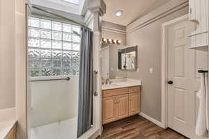 Main Bathroom has Dual Sinks, large walk in Closet