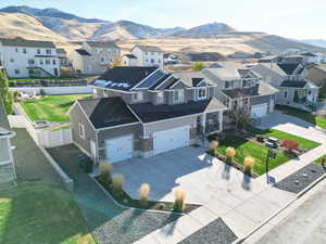 Bird's eye view featuring a mountain view