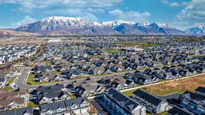 Drone / aerial view featuring a mountain view