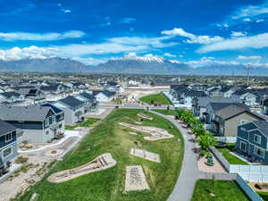 Aerial view with a mountain view