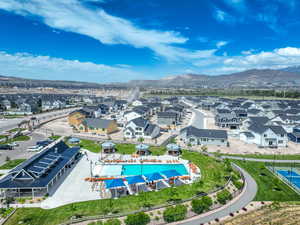 Birds eye view of property featuring a mountain view