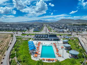 Bird's eye view featuring a mountain view