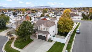 Drone / aerial view featuring a mountain view