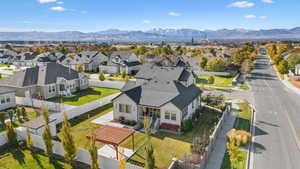 Bird's eye view featuring a mountain view