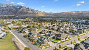 Bird's eye view with a mountain view