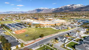 Bird's eye view with a mountain view