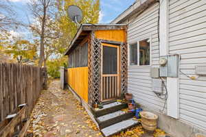 Screened in porch