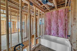 Bathroom with a bathing tub