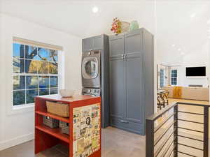 Main Level Mud Room and Laundry