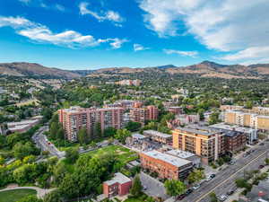 Aerial view featuring neighborhood