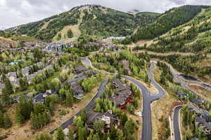 Drone / aerial view featuring a mountain view