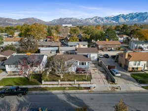 Drone / aerial view featuring a mountain view