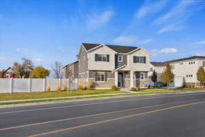 View of front of house featuring a front yard