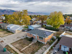 Bird's eye view with a mountain view