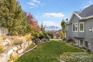 View of yard featuring a mountain view