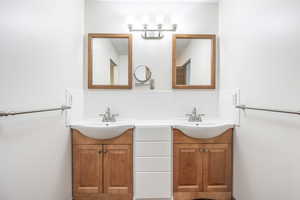 Double vanities in master bathroom