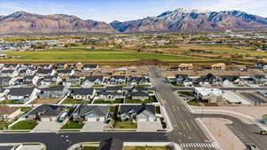 Bird's eye view with a mountain view