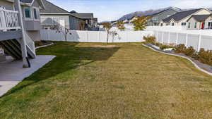 View of yard featuring a mountain view