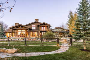 View of front facade with a front lawn