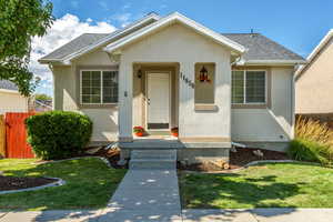 View of front of home with a front lawn