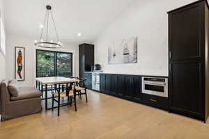 Side Counter Space in Kitchen