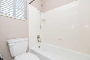 Upstairs Full Bathroom View #2