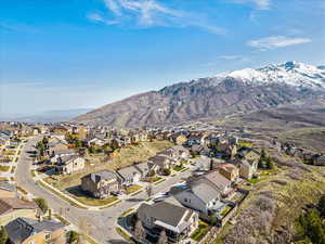 Bird's eye view with a mountain view and a residential view