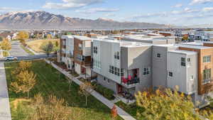 Bird's eye view with a mountain view