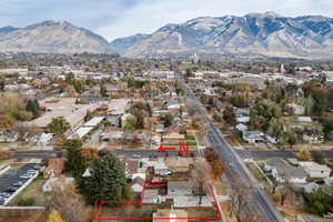 Drone / aerial view featuring a mountain view