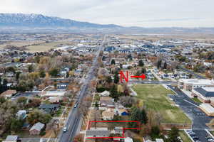 Drone / aerial view featuring a mountain view