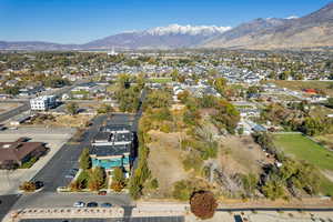 Bird's eye view featuring a mountain view