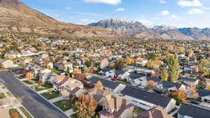 Bird's eye view featuring a mountain view