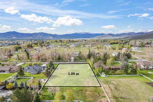 Bird's eye view with a mountain view