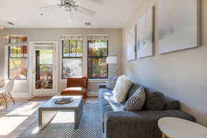 Sunroom with ceiling fan