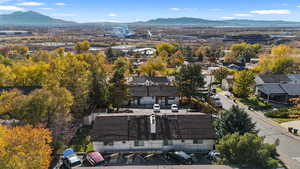 Bird's eye view with a mountain view