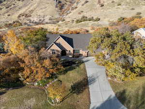 Birds eye view of property