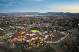 Aerial view with a mountain view